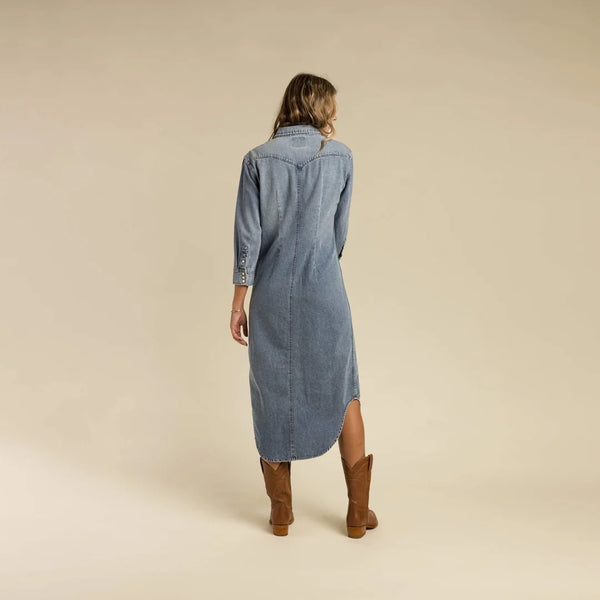 The Annie Pearlsnap Shirtdress
